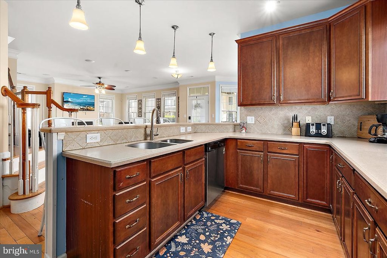  Real Estate for Sale - 12201 Ocean Vista Dr in Berlin Photo 22