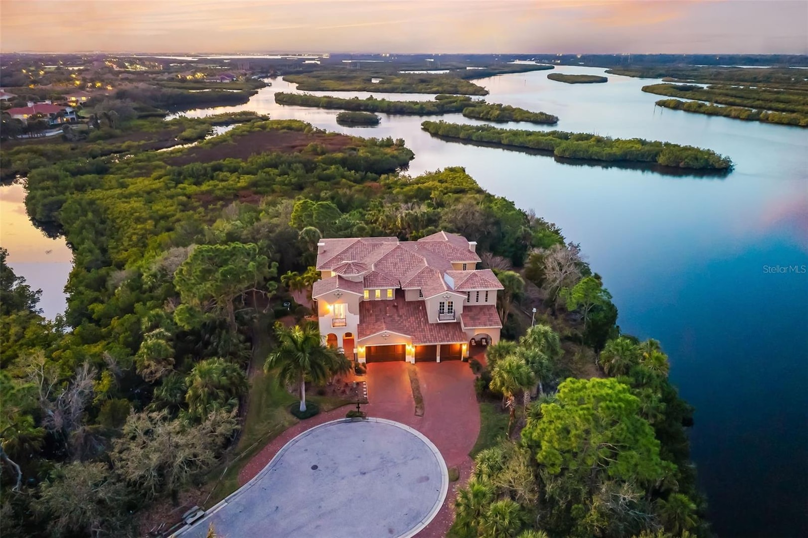 1045 Fish Hook COVE Bradenton, FL 34212 | MLS A4683460 1045 Fish Hook COVE Bradenton, FL 34212 | MLS A4683460