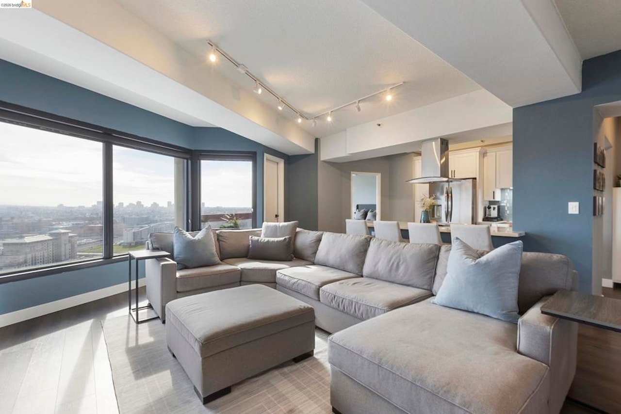 6363 Christie Ave. #2327, Emeryville, CA 94608-1977 | RubyHome