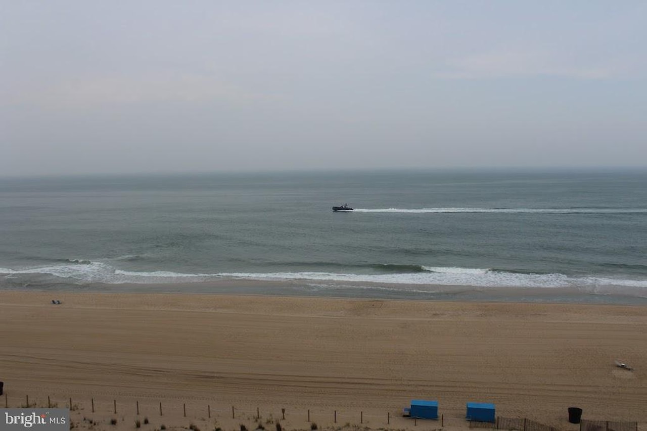 Century 1 Real Estate for Sale - 9900 Coastal Hwy #707 in Ocean City Photo 2