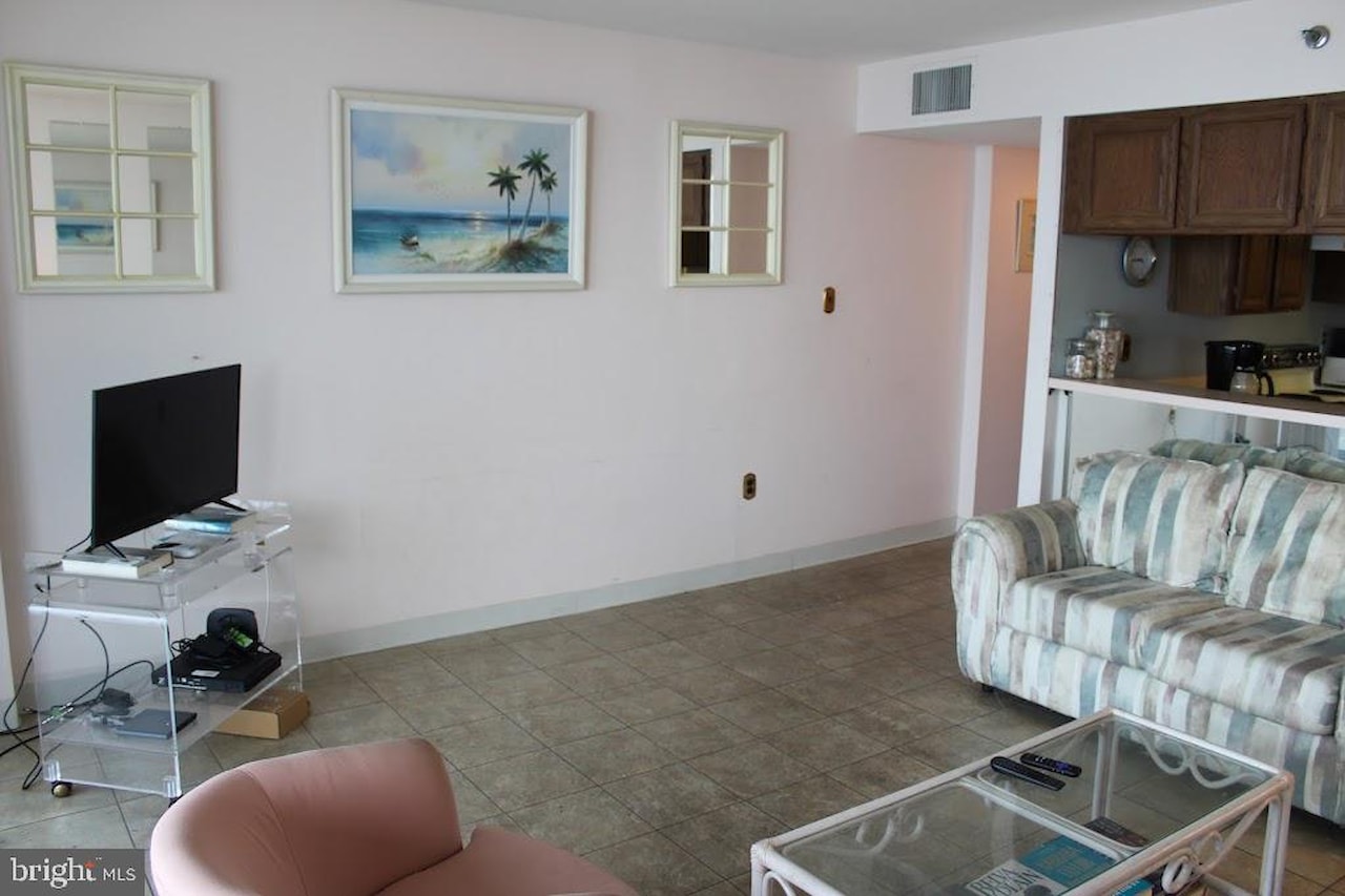 Century 1 Real Estate for Sale - 9900 Coastal Hwy #707 in Ocean City Photo 8