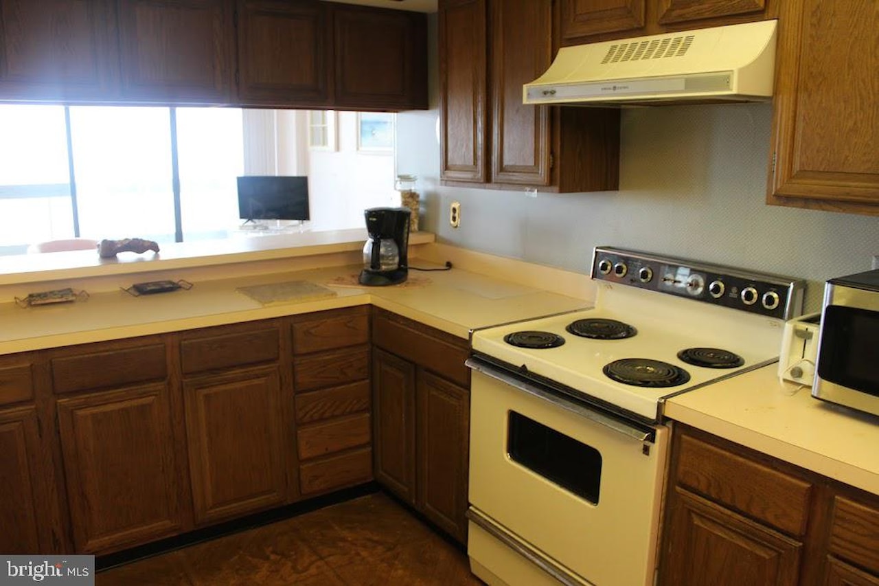 Century 1 Real Estate for Sale - 9900 Coastal Hwy #707 in Ocean City Photo 9