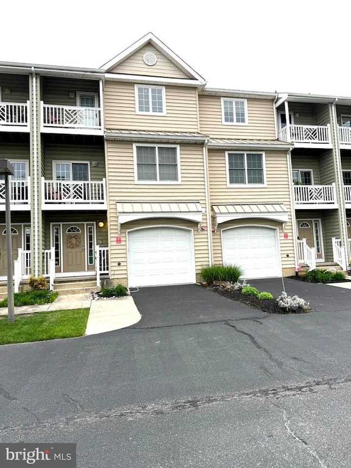 Sailors Watch Real Estate for Sale - 9823 Golf Course Rd #20 in Ocean City