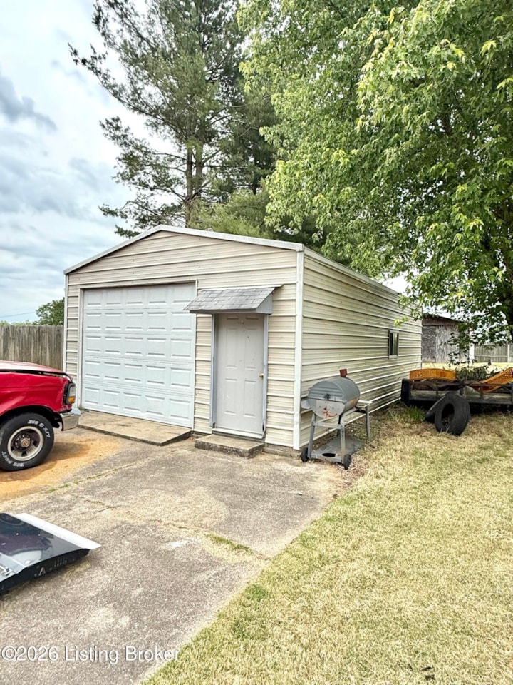 4766 Flatlick Rd Mt Washington, KY 40047 | MLS 1716412