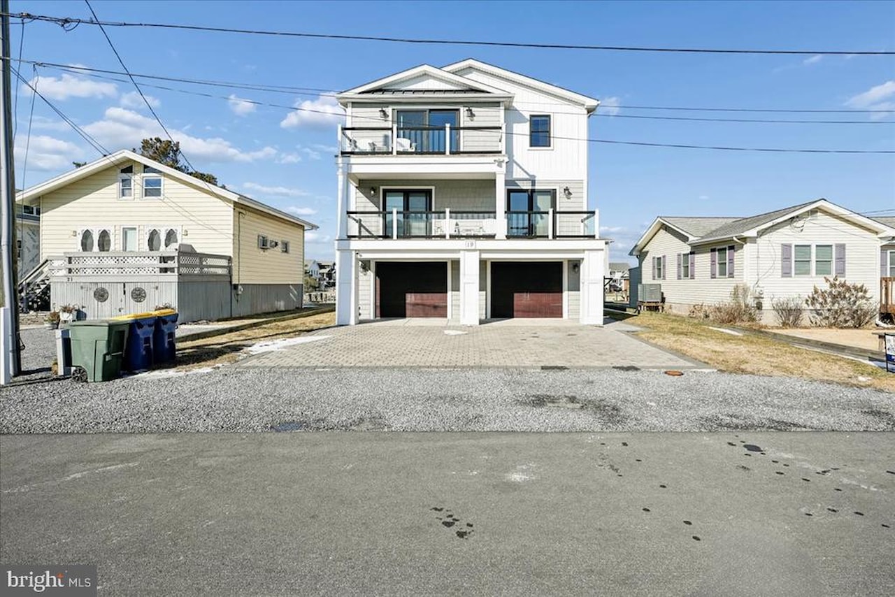  Real Estate for Sale - 19 Bayard Street Extension in Fenwick Island