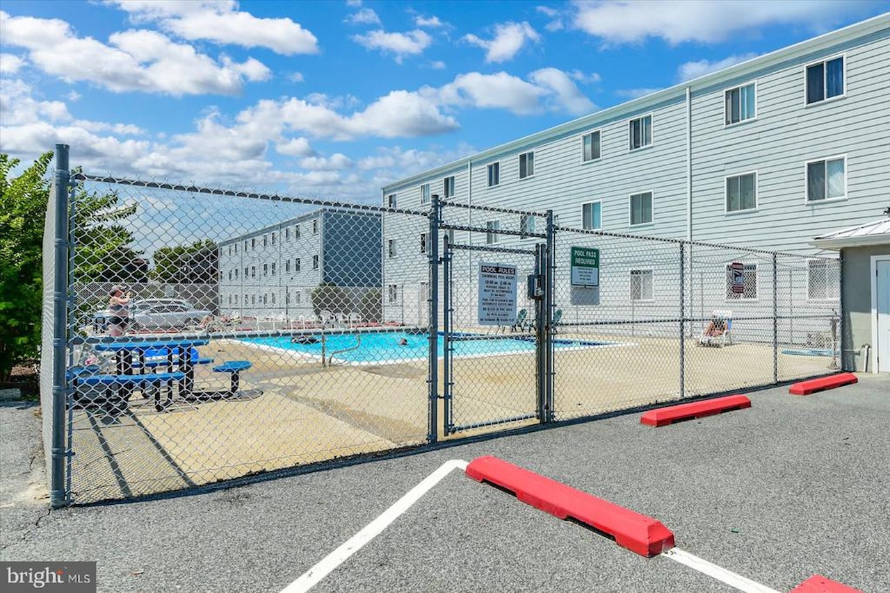 Summer Winds Real Estate for Sale - 424 Lark Ln #E303 in Ocean City Photo 25