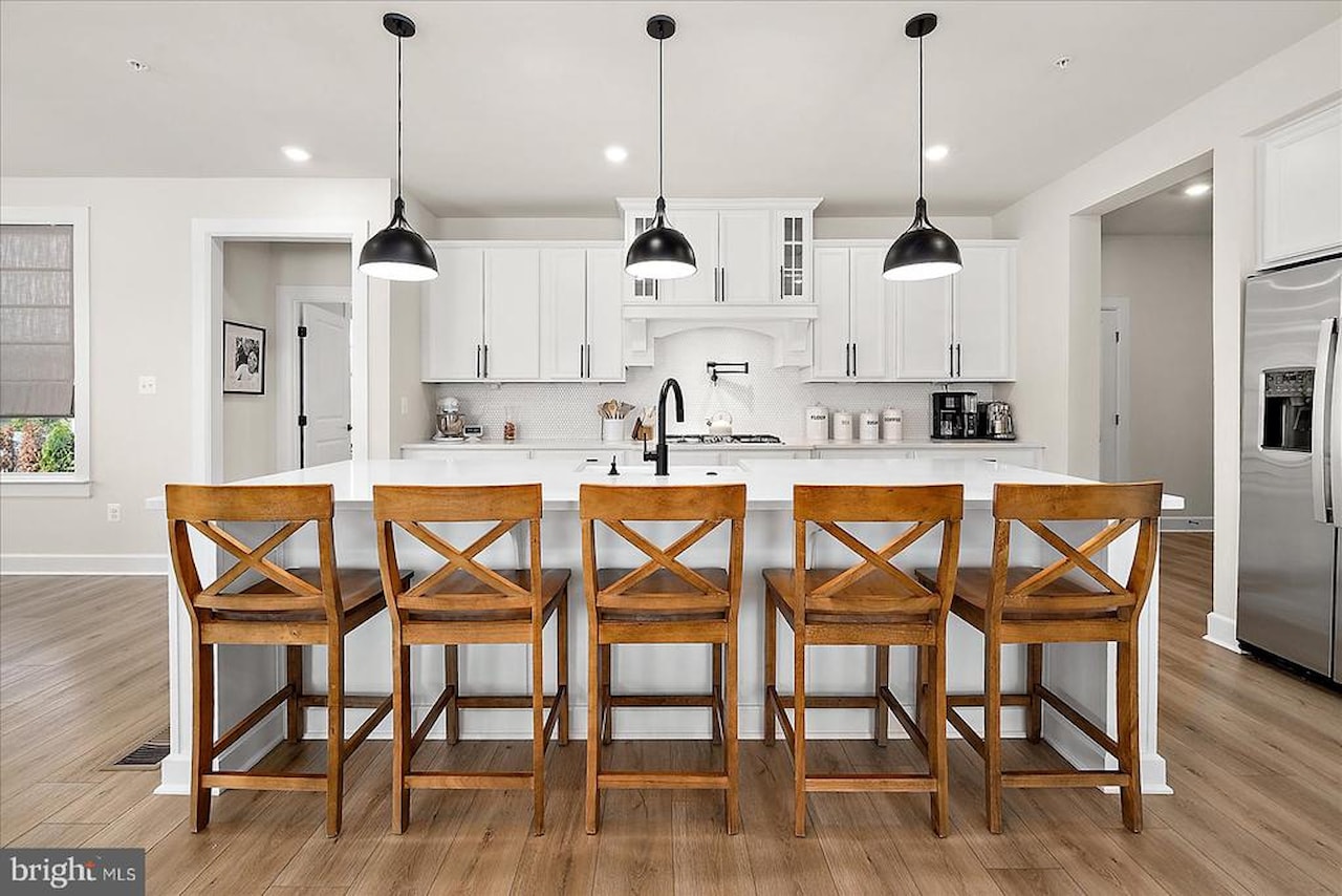  Real Estate for Sale - 12395 Hidden Bay Dr in Berlin Photo 19