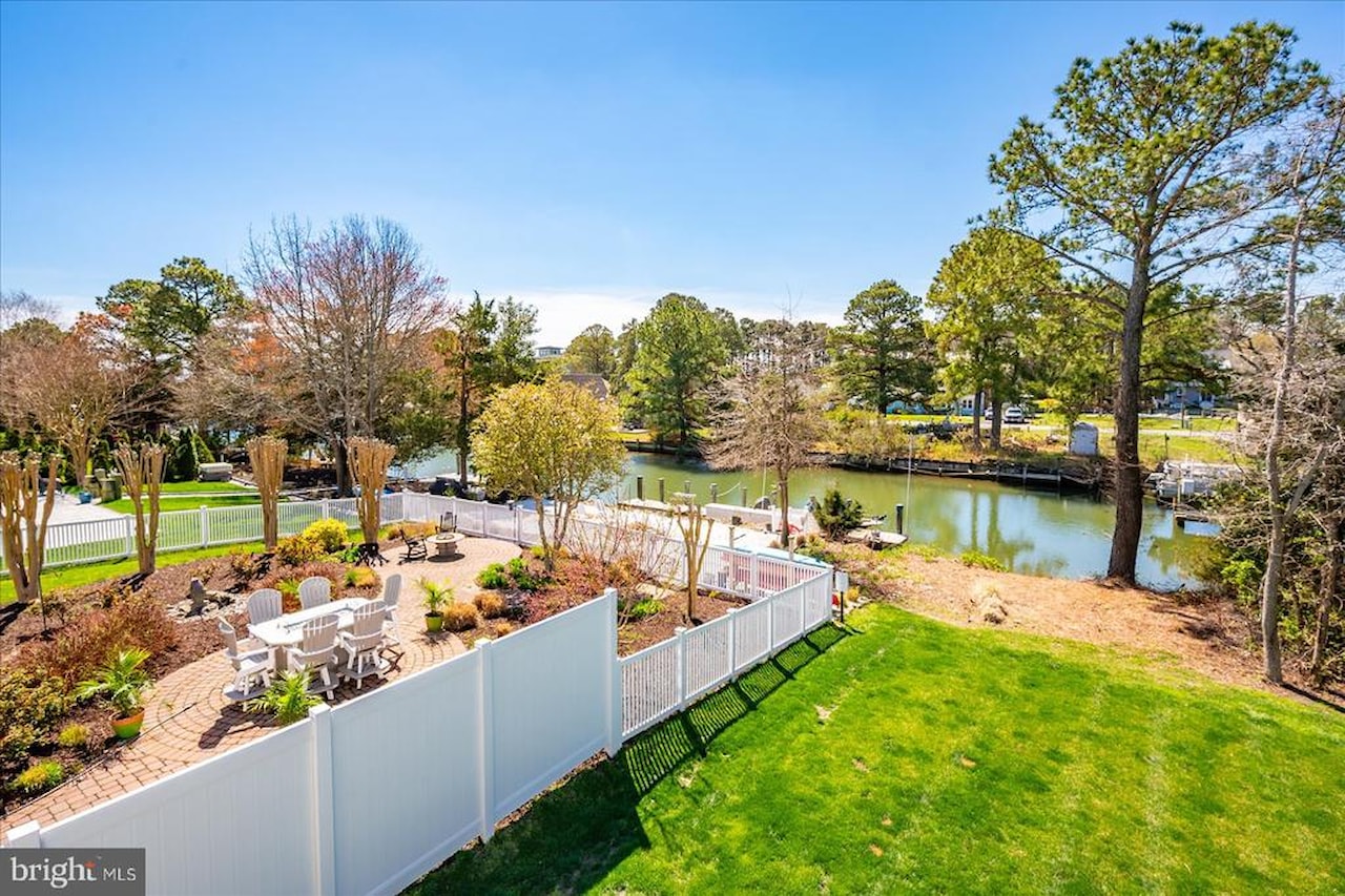  Real Estate for Sale - 12395 Hidden Bay Dr in Berlin Photo 64