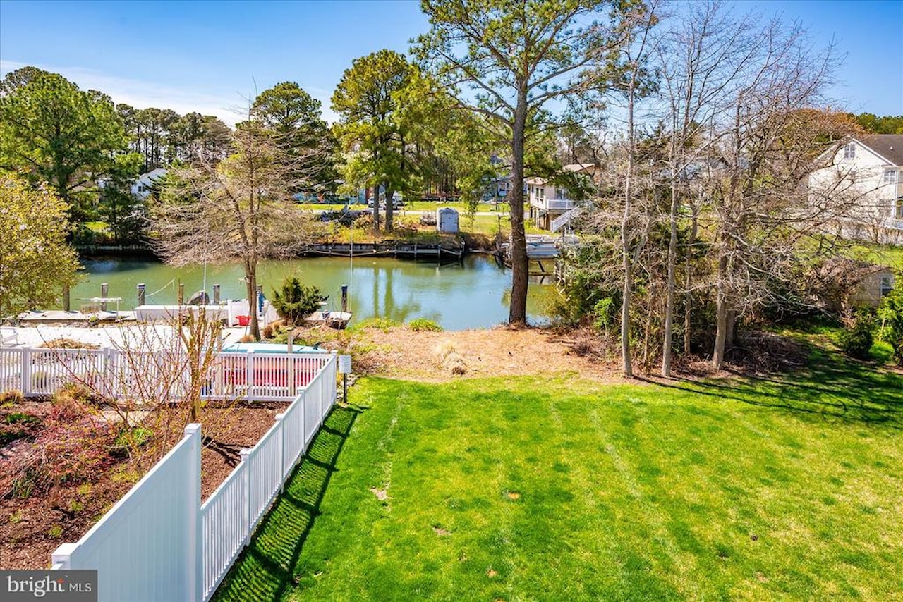 Real Estate for Sale - 12395 Hidden Bay Dr in Berlin Photo 62