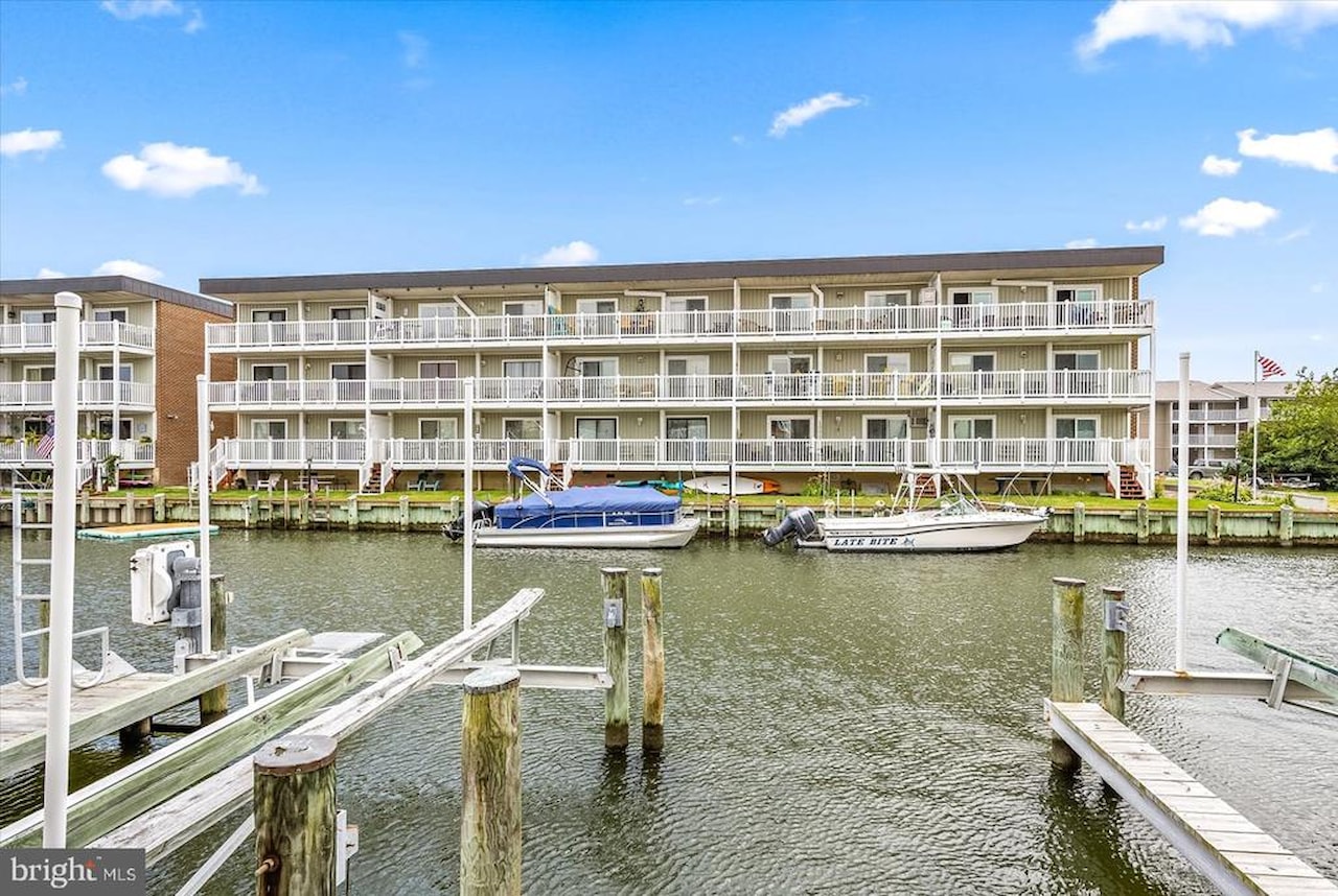 Chateau Phoenix Real Estate for Sale - 722 Mooring Rd #A104 in Ocean City