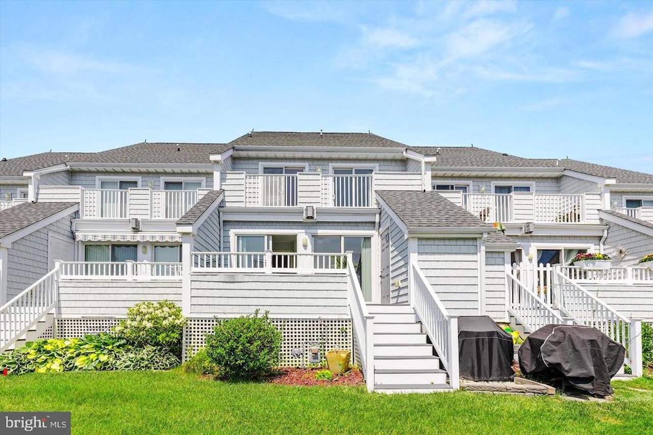 Ocean Village At Old Real Estate for Sale - 9711 Village Ln #C in Ocean City Photo 2