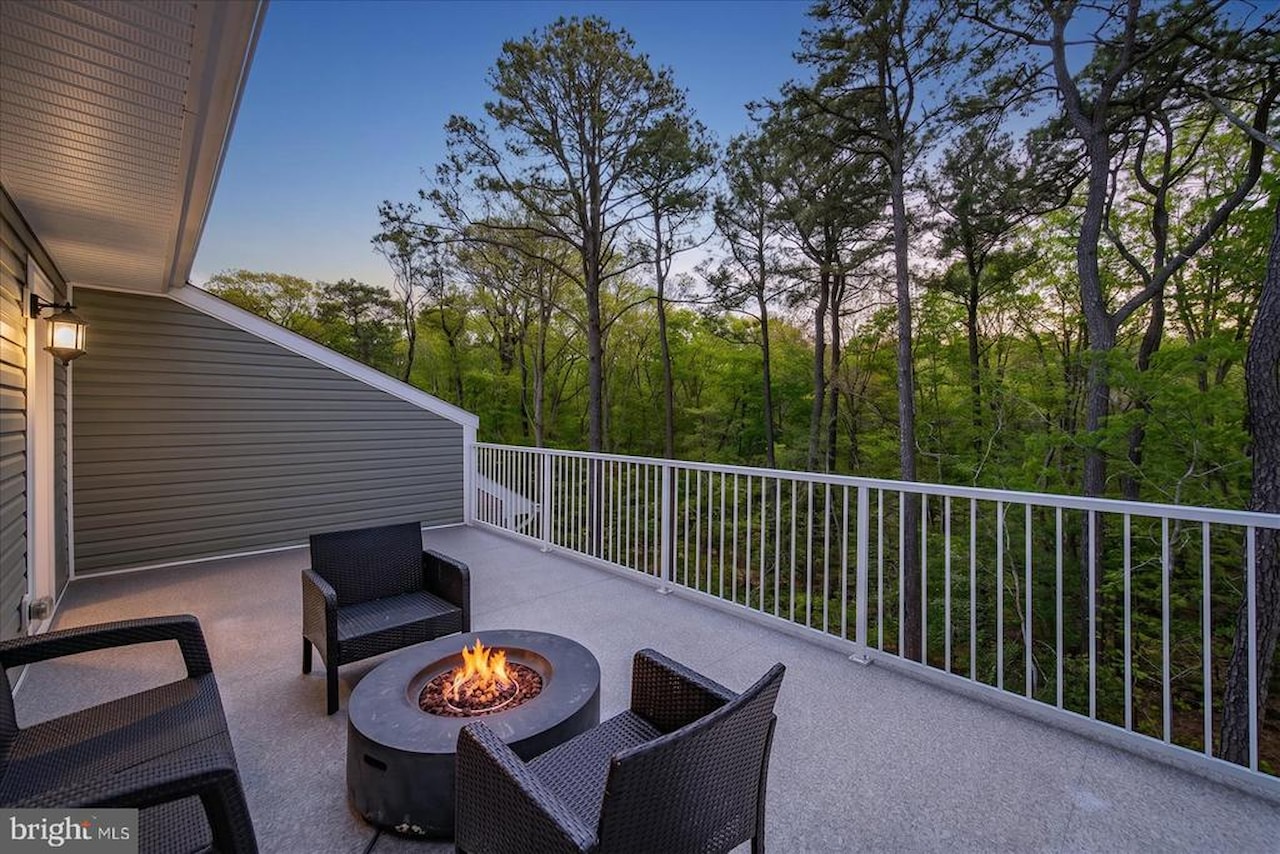  Real Estate for Sale - 12451 Sea Oaks Ln #3 in Berlin Photo 3