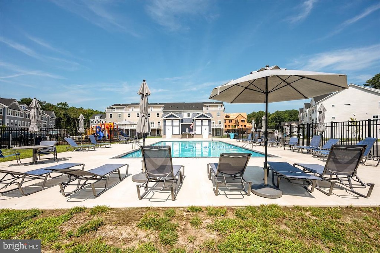  Real Estate for Sale - 12451 Sea Oaks Ln #3 in Berlin Photo 4