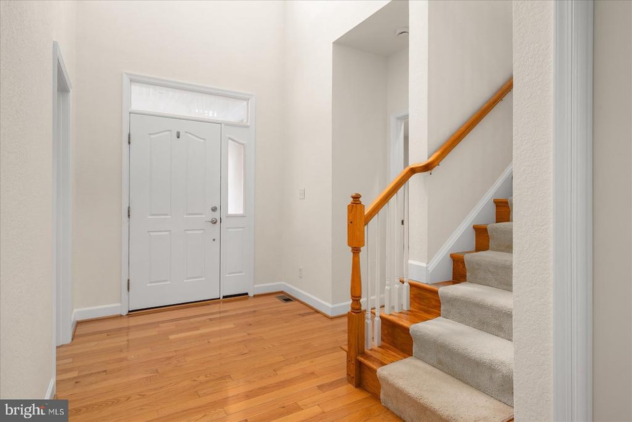  Real Estate for Sale - 11652 Maid At Arms Ln in Berlin Photo 6