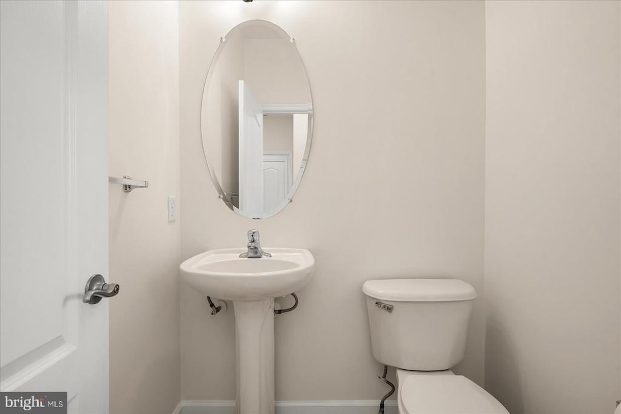  Real Estate for Sale - 11652 Maid At Arms Ln in Berlin Photo 22
