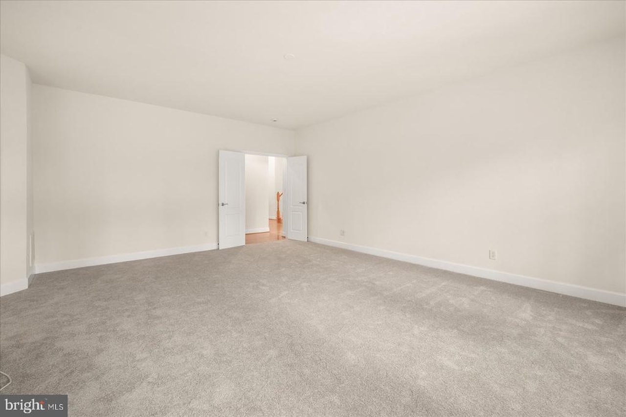  Real Estate for Sale - 11652 Maid At Arms Ln in Berlin Photo 26