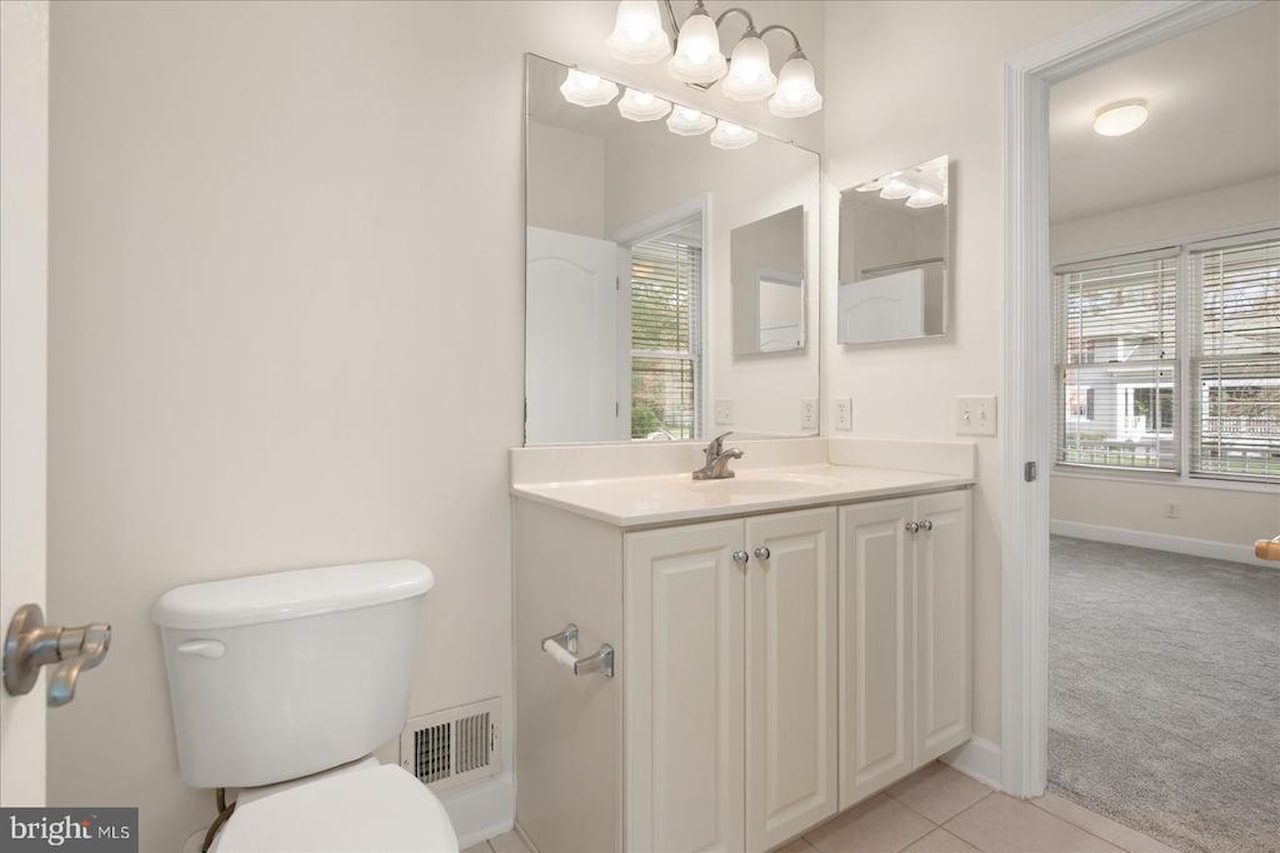  Real Estate for Sale - 11652 Maid At Arms Ln in Berlin Photo 36