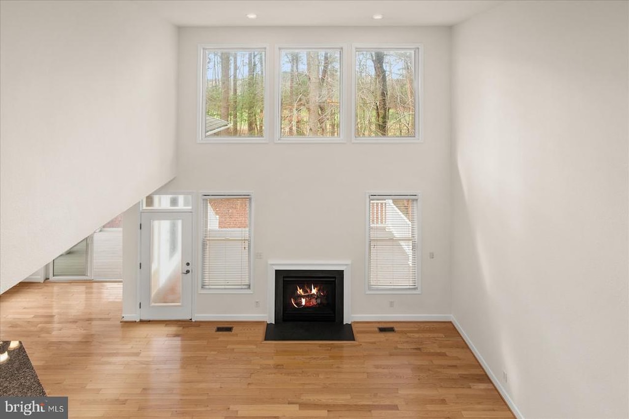  Real Estate for Sale - 11652 Maid At Arms Ln in Berlin Photo 42
