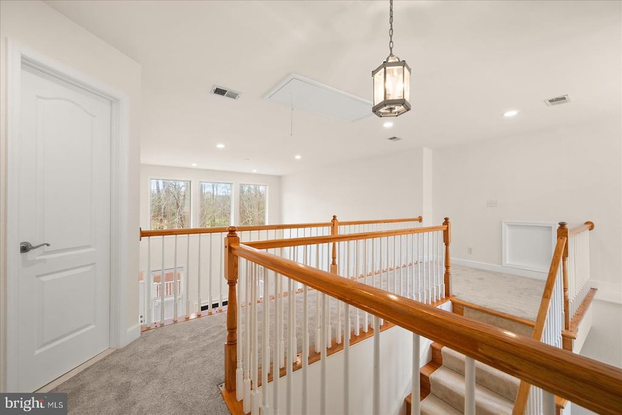  Real Estate for Sale - 11652 Maid At Arms Ln in Berlin Photo 43