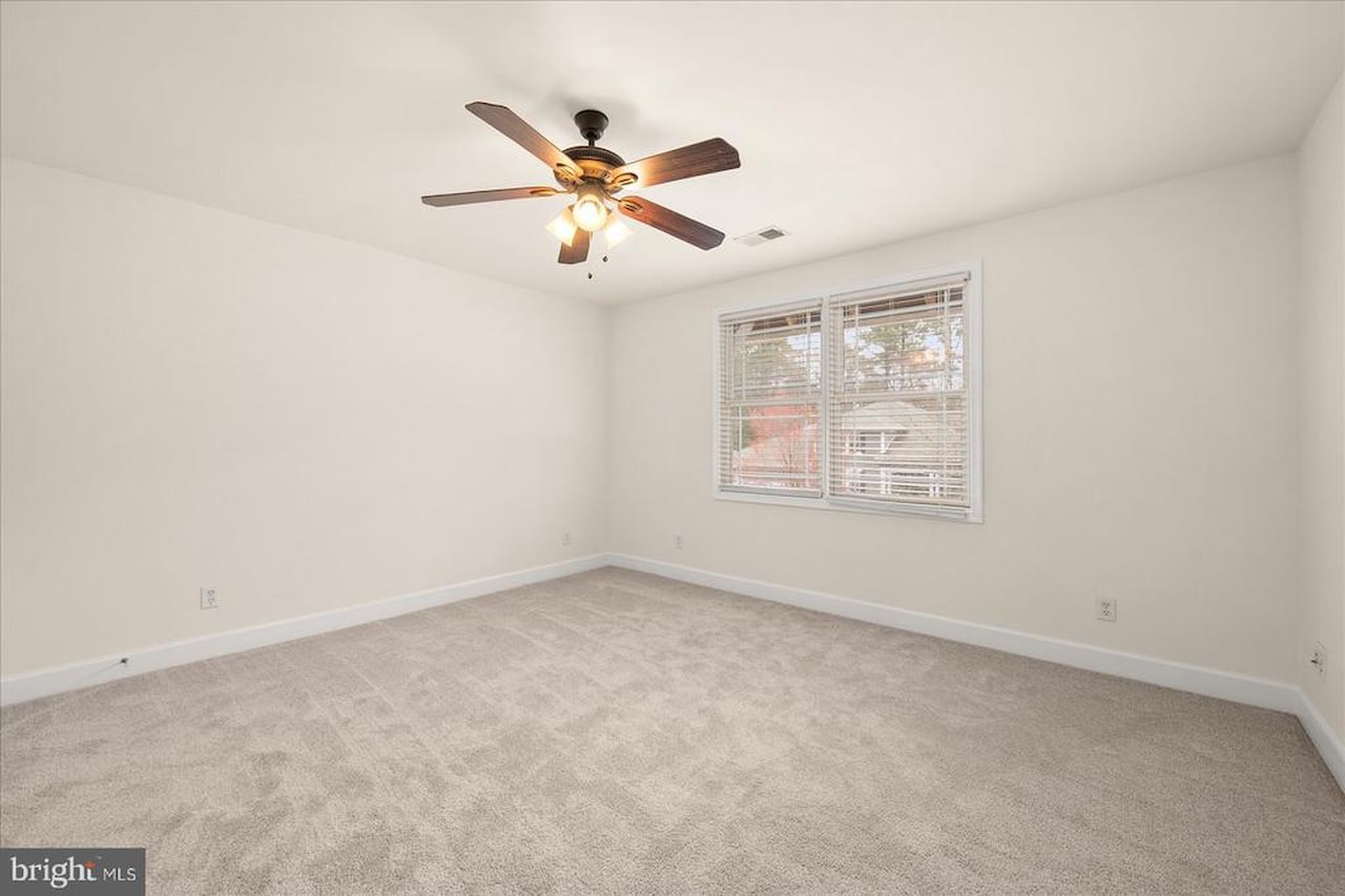  Real Estate for Sale - 11652 Maid At Arms Ln in Berlin Photo 44