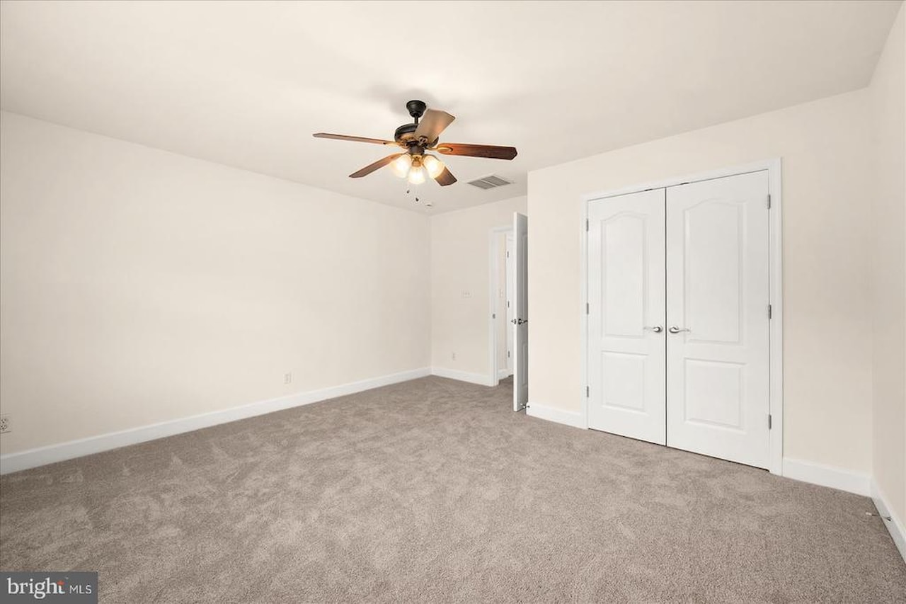  Real Estate for Sale - 11652 Maid At Arms Ln in Berlin Photo 46
