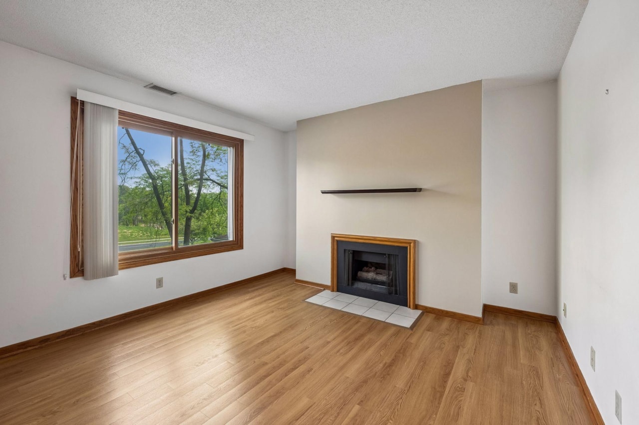 3801 W 98th Street #209 Bloomington, MN 55431 | MLS 7067937