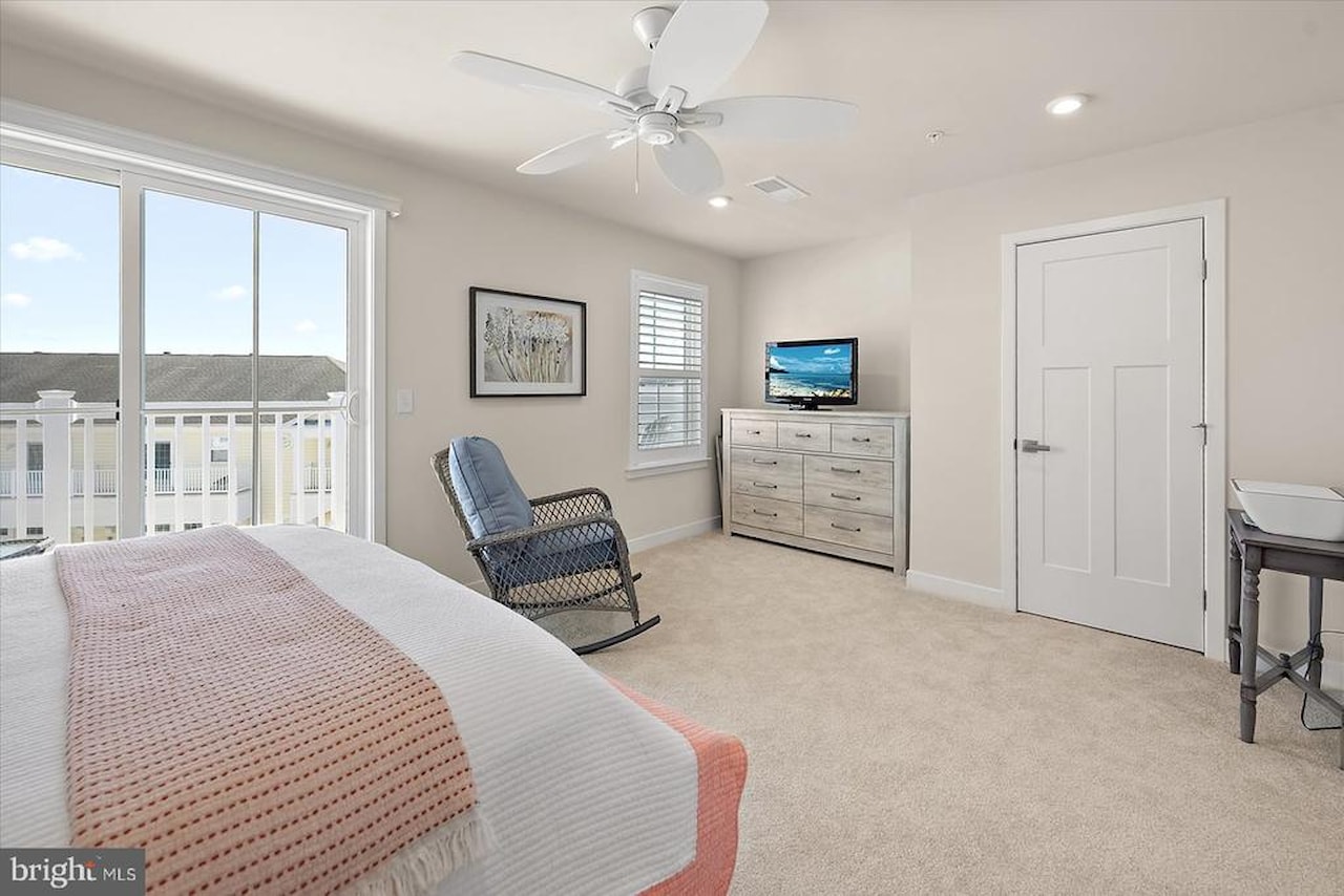  Real Estate for Sale - 12461 Coastal Marsh Dr #101 in Berlin Photo 43