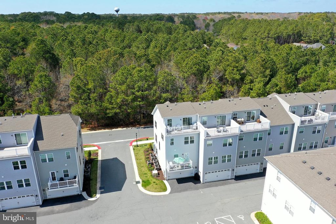  Real Estate for Sale - 12461 Coastal Marsh Dr #101 in Berlin Photo 100