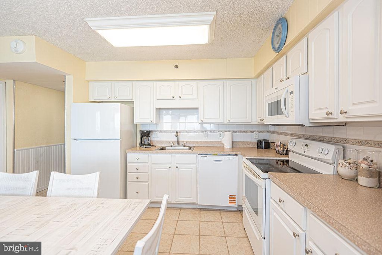 Carousel Real Estate for Sale - 11700 Coastal Hwy #1112 in Ocean City Photo 44