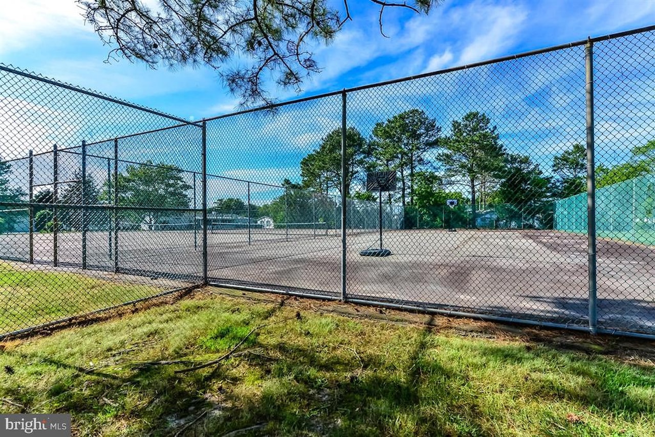  Real Estate for Sale - 4 Anchor Way Dr in Berlin Photo 39