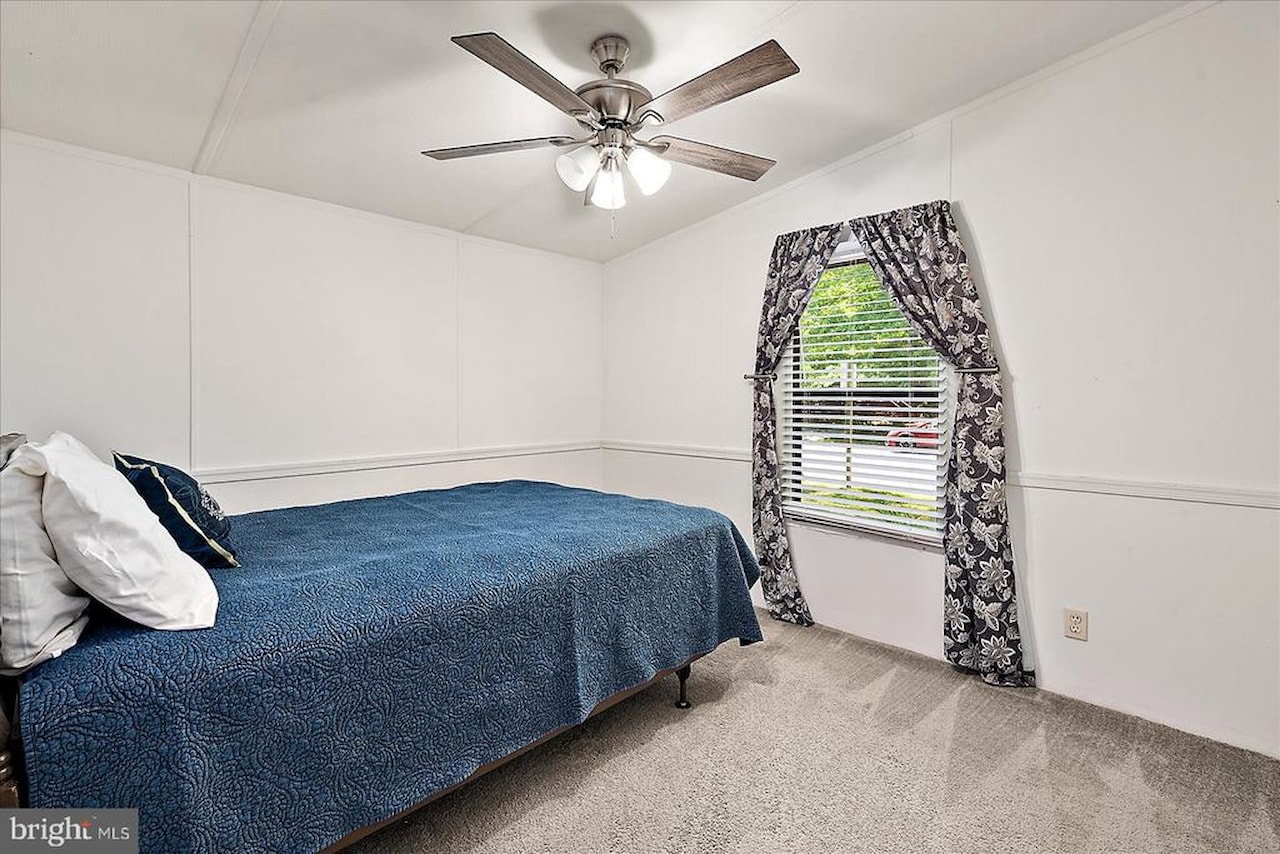  Real Estate for Sale - 4 Anchor Way Dr in Berlin Photo 21