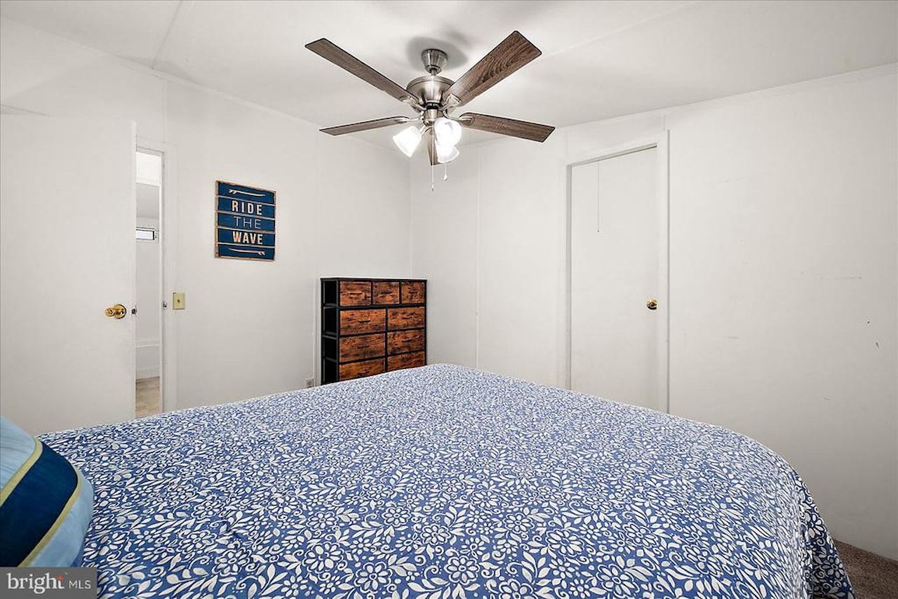  Real Estate for Sale - 4 Anchor Way Dr in Berlin Photo 27