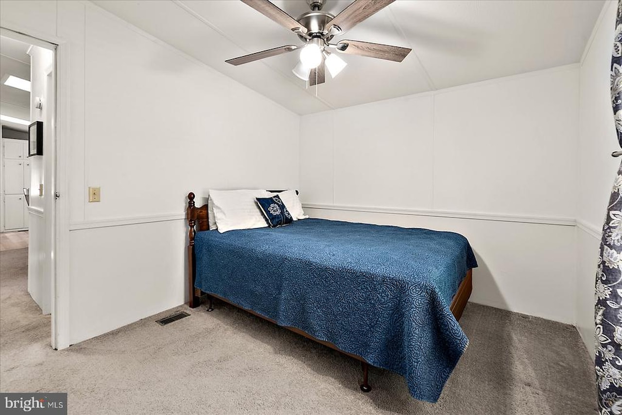  Real Estate for Sale - 4 Anchor Way Dr in Berlin Photo 22