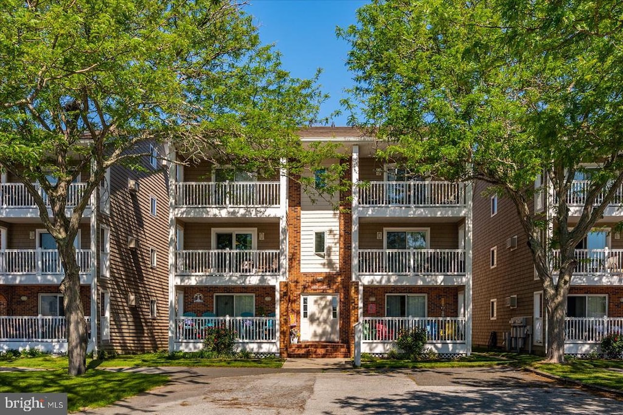 Lighthouse Real Estate for Sale - 14405 Lighthouse Ave #112 in Ocean City Photo 2