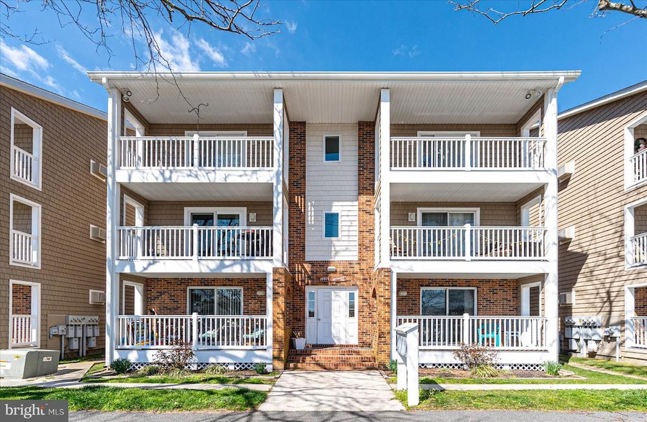 Lighthouse Real Estate for Sale - 14405 Lighthouse Ave #112 in Ocean City