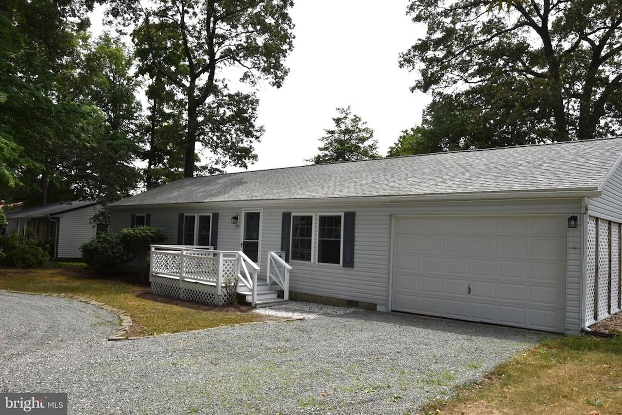  Real Estate for Sale - 117 River Bend Dr in Dagsboro Photo 3