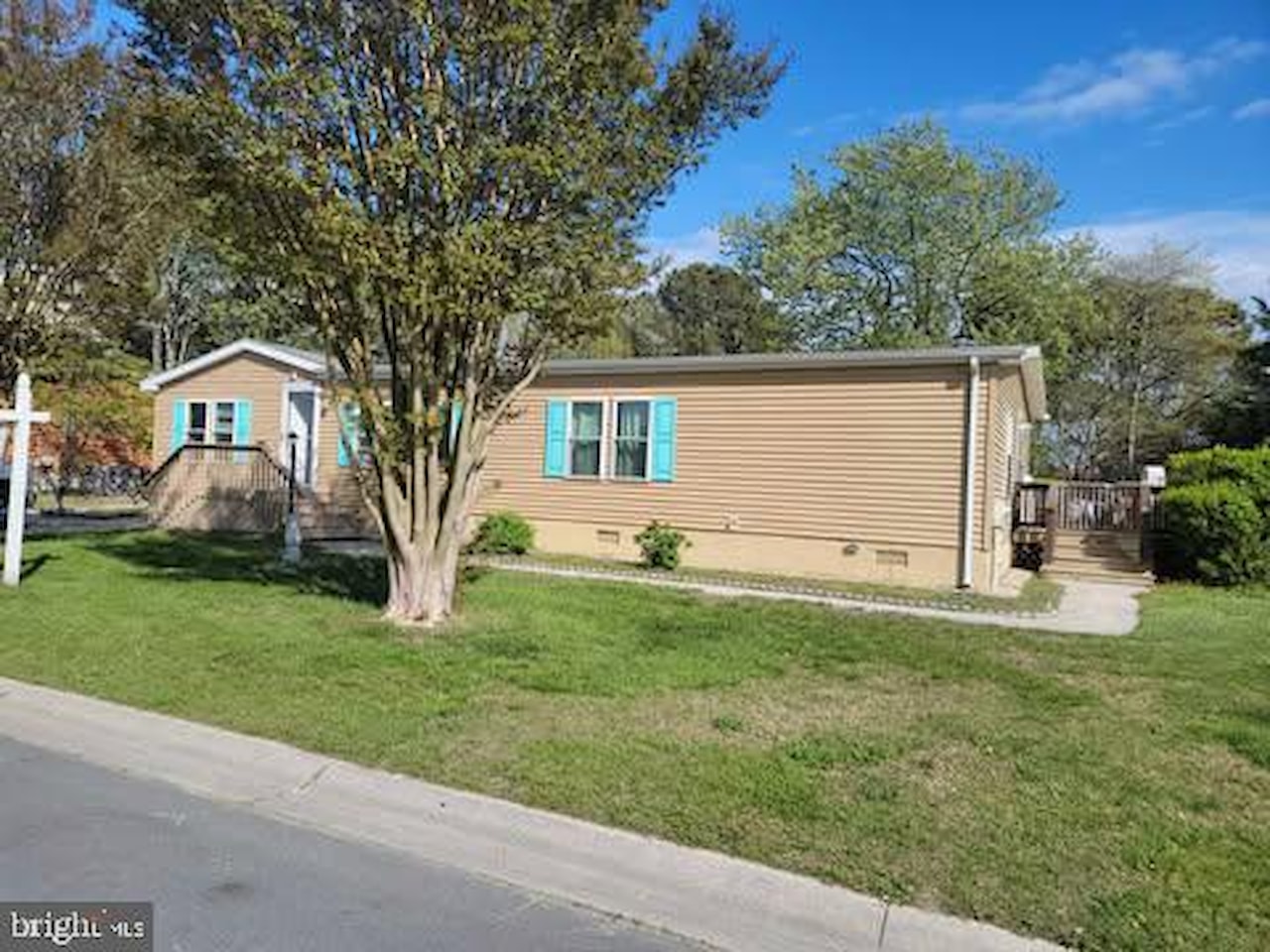  Real Estate for Sale - 2 Coastal Dr in Berlin