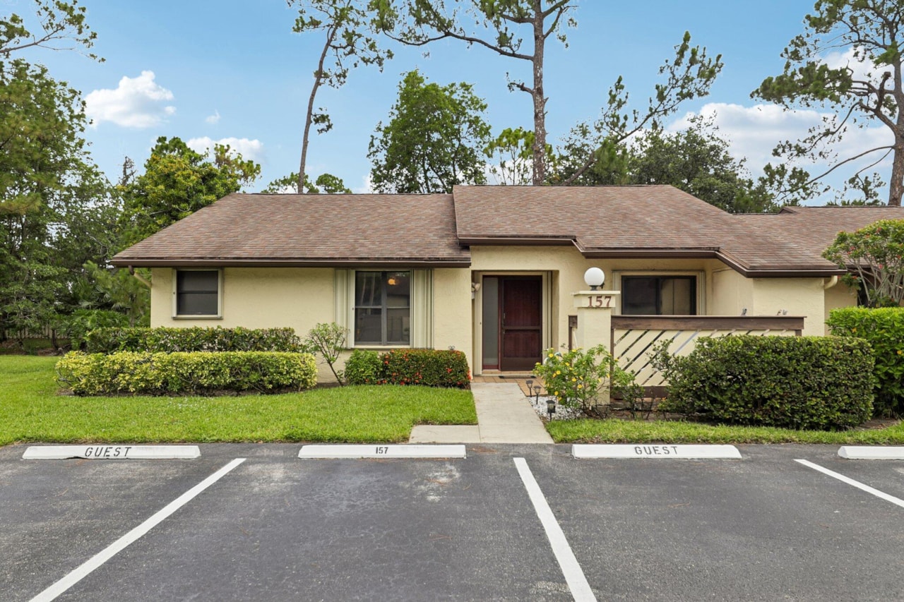 157 Pinto Palm Ct Royal Palm Beach, FL 33411