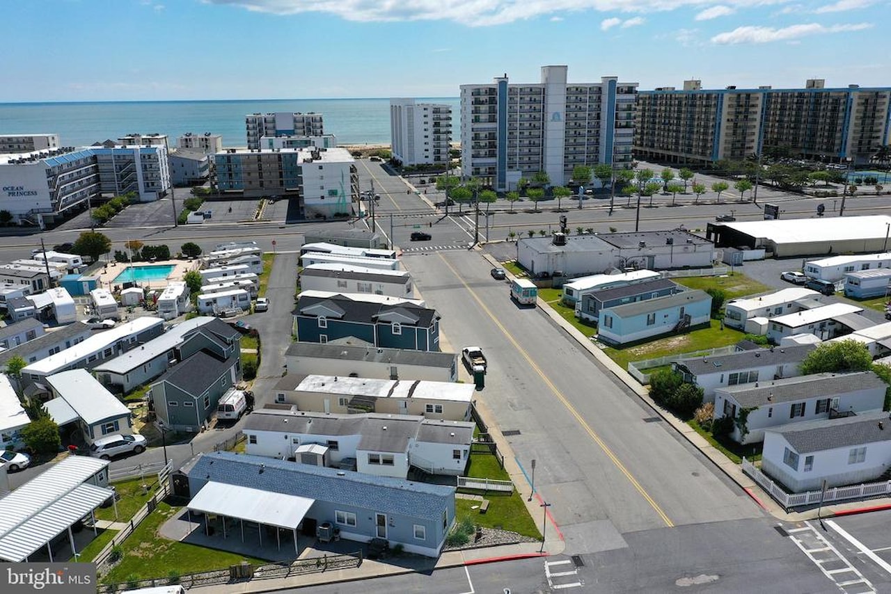  Real Estate for Sale - 120 133rd St in Ocean City Photo 4