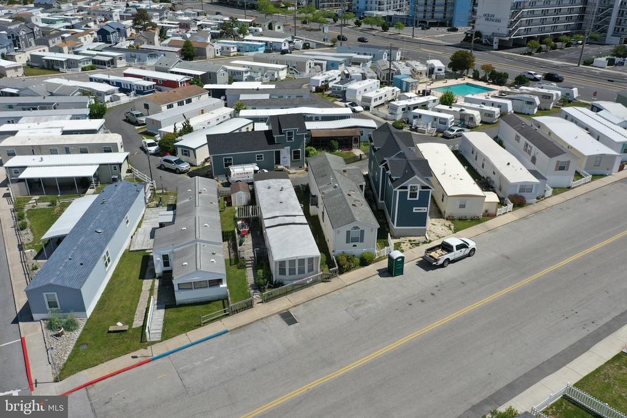  Real Estate for Sale - 120 133rd St in Ocean City Photo 6