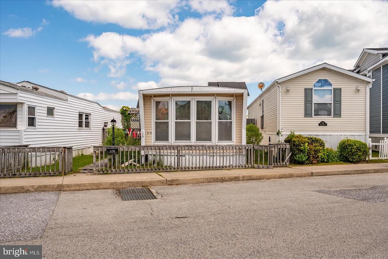  Real Estate for Sale - 120 133rd St in Ocean City Photo 9