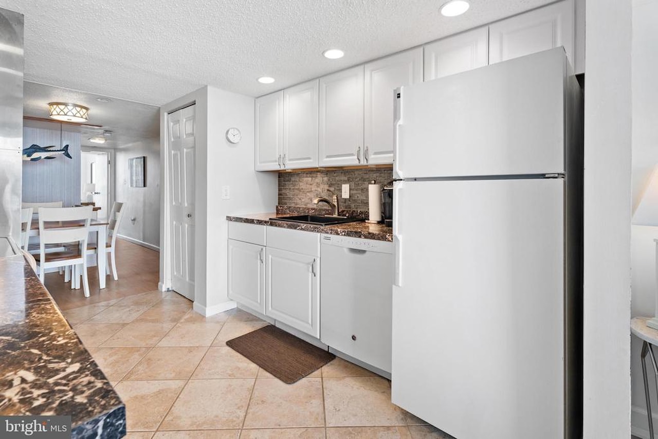 Century 1 Real Estate for Sale - 9900 Coastal Hwy #1401 in Ocean City Photo 11