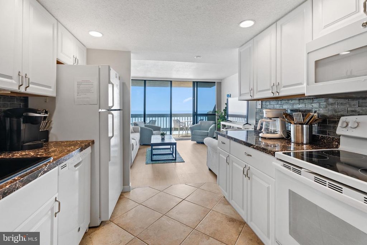 Century 1 Real Estate for Sale - 9900 Coastal Hwy #1401 in Ocean City Photo 10