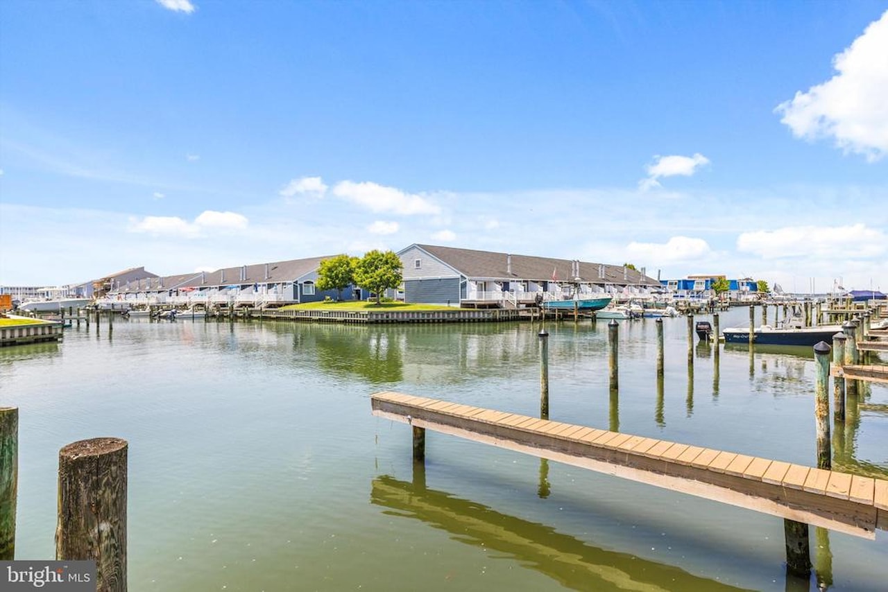 Crab Cove 32Nd St Real Estate for Sale - 501 Penguin Dr #1A01 in Ocean City Photo 2