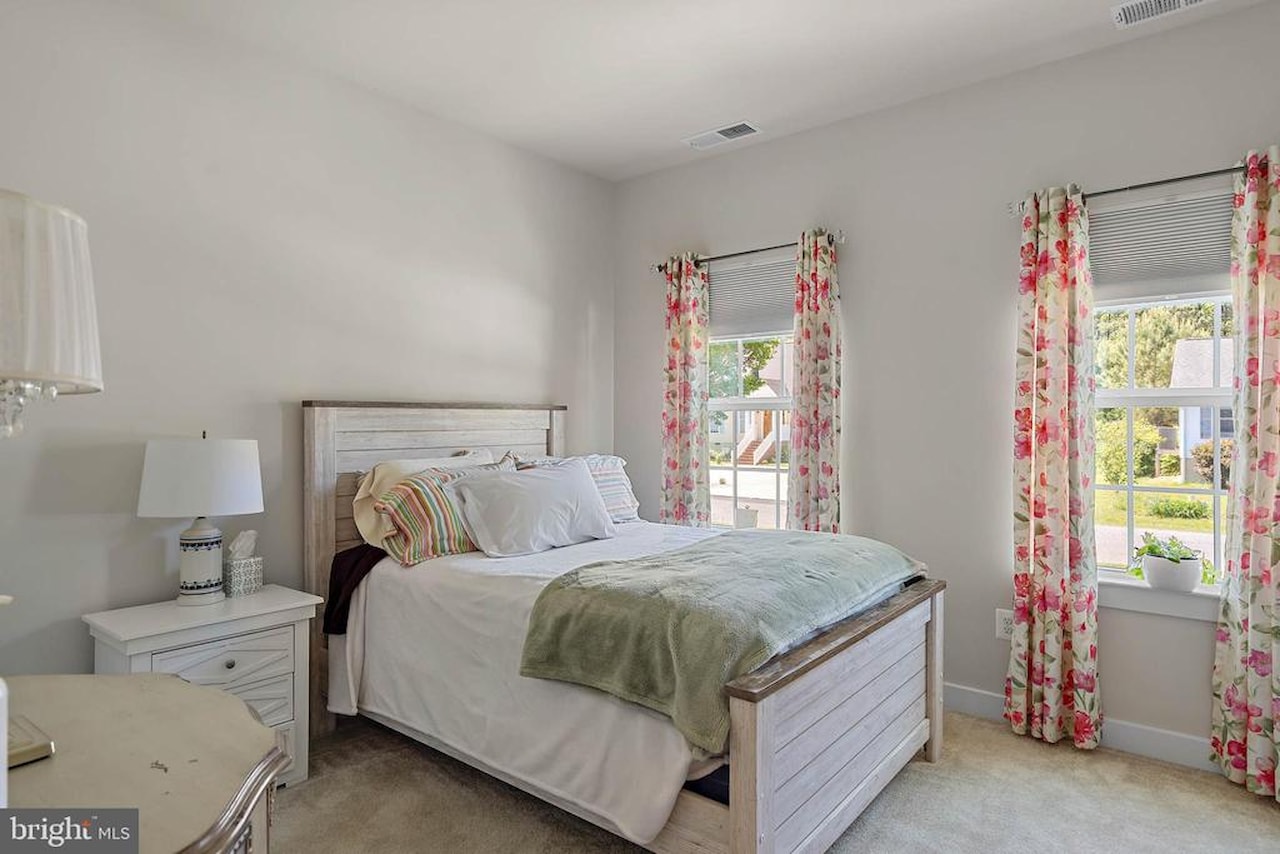  Real Estate for Sale - 12159 Snug Harbor Rd in Berlin Photo 25