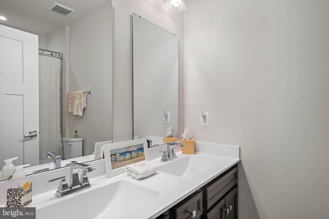  Real Estate for Sale - 12159 Snug Harbor Rd in Berlin Photo 27