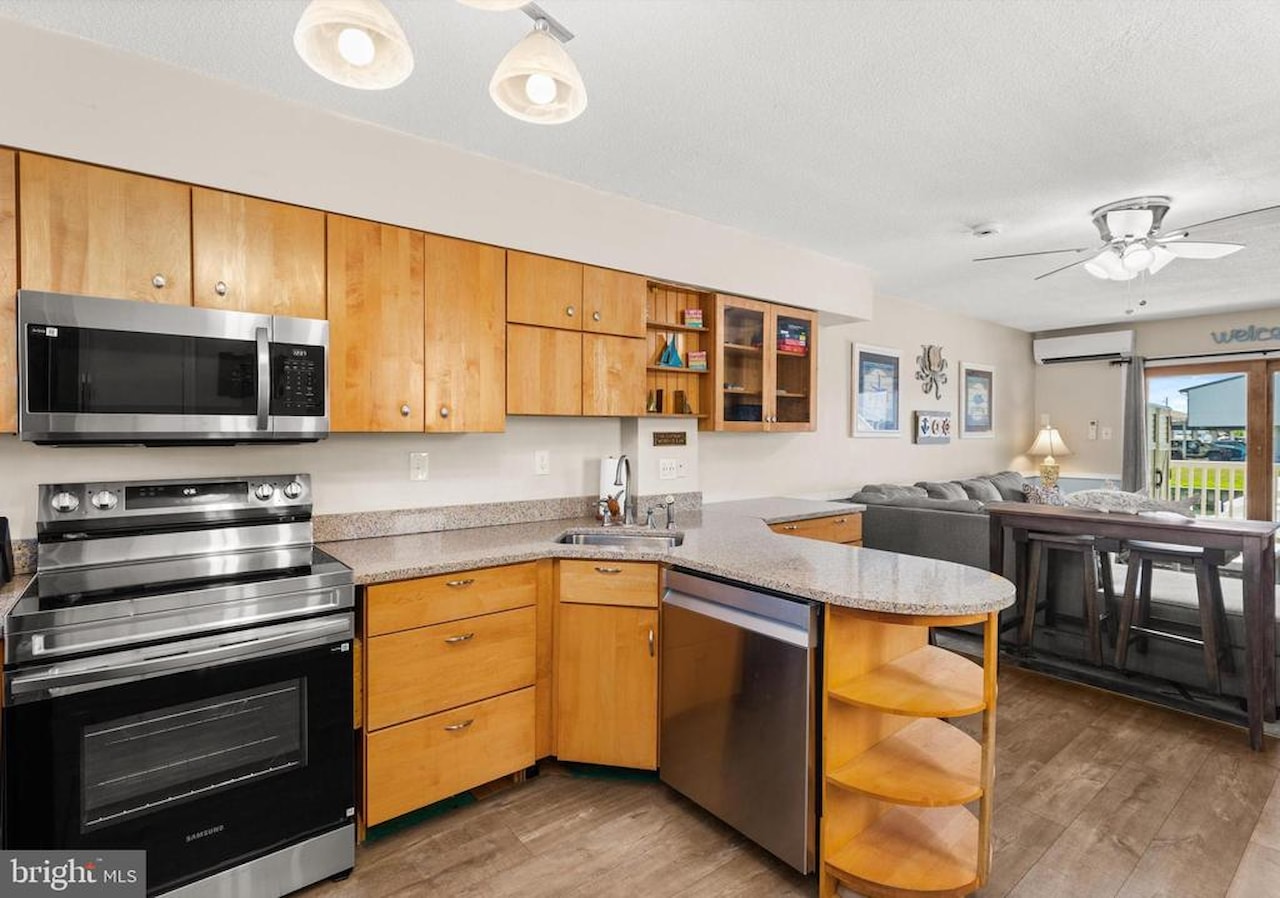 Crab Cove 32Nd St Real Estate for Sale - 501 Penguin Dr #1A01 in Ocean City Photo 3