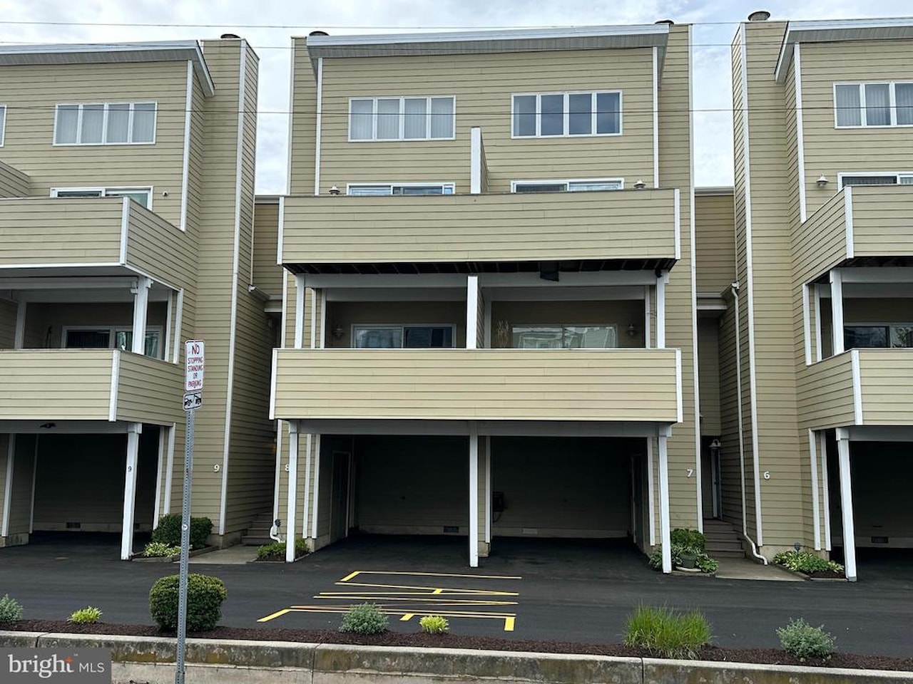 Admirals Bridge Real Estate for Sale - 40118 N Carolina Ave in Fenwick Island