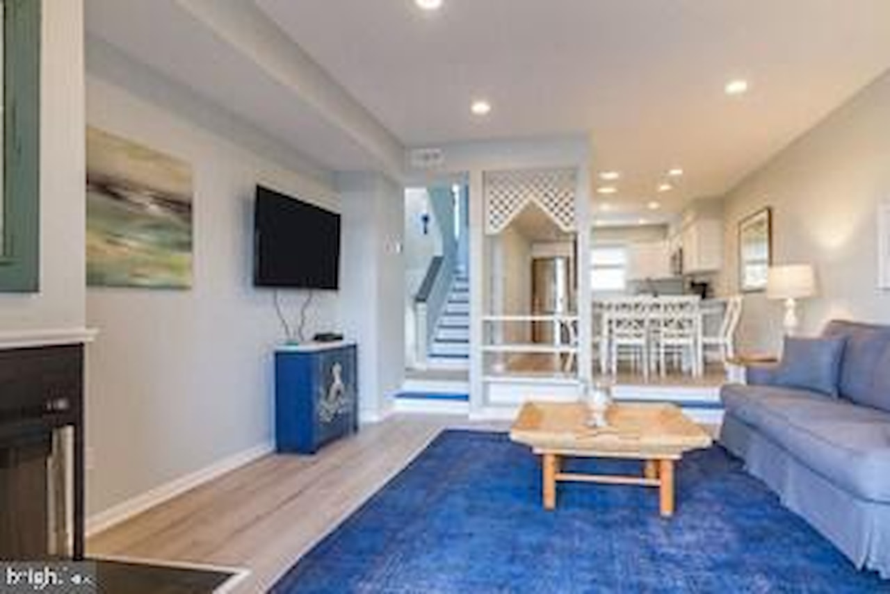 Admirals Bridge Real Estate for Sale - 40118 N Carolina Ave in Fenwick Island Photo 9