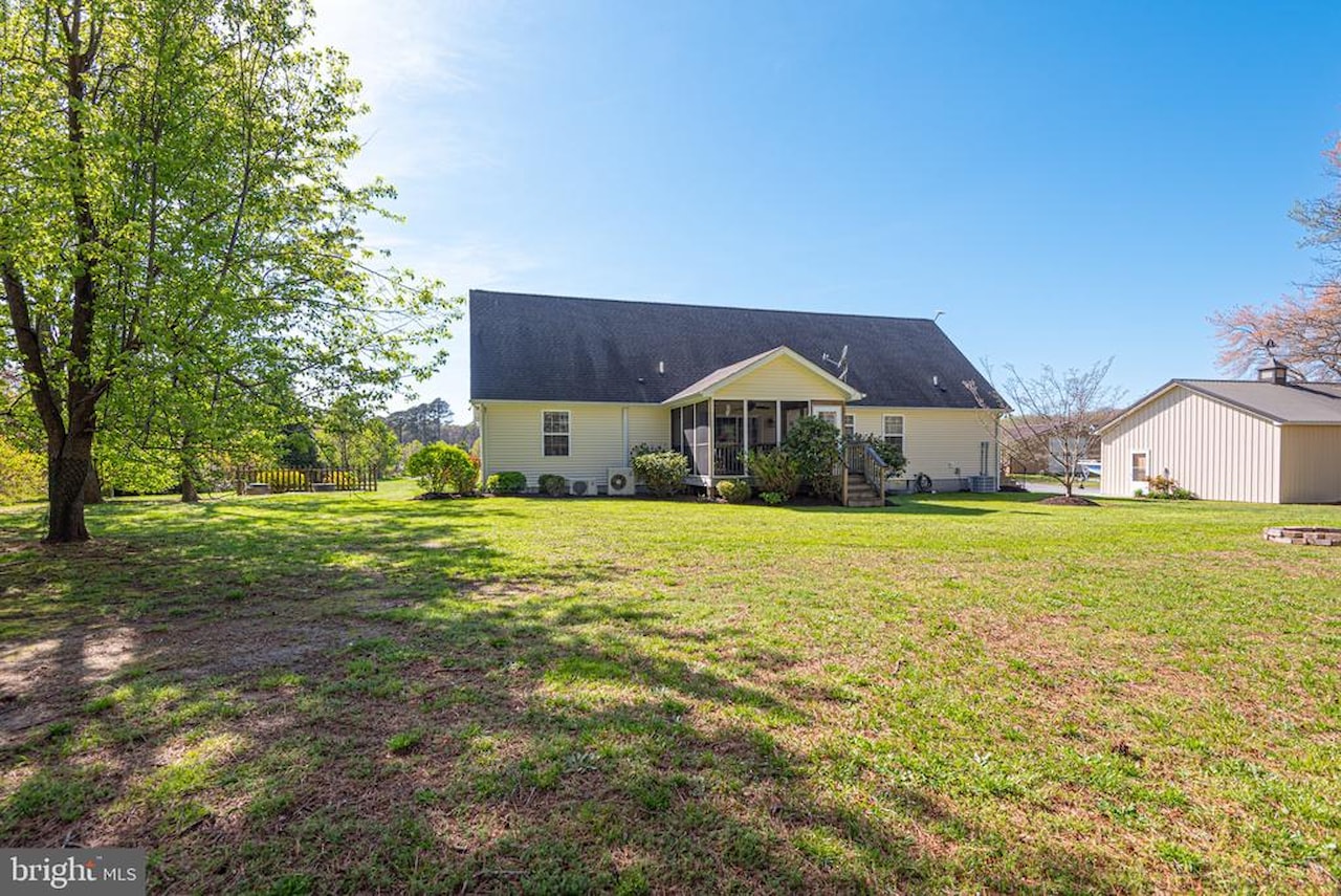  Real Estate for Sale - 12740 Jarvis Rd in Bishopville Photo 8